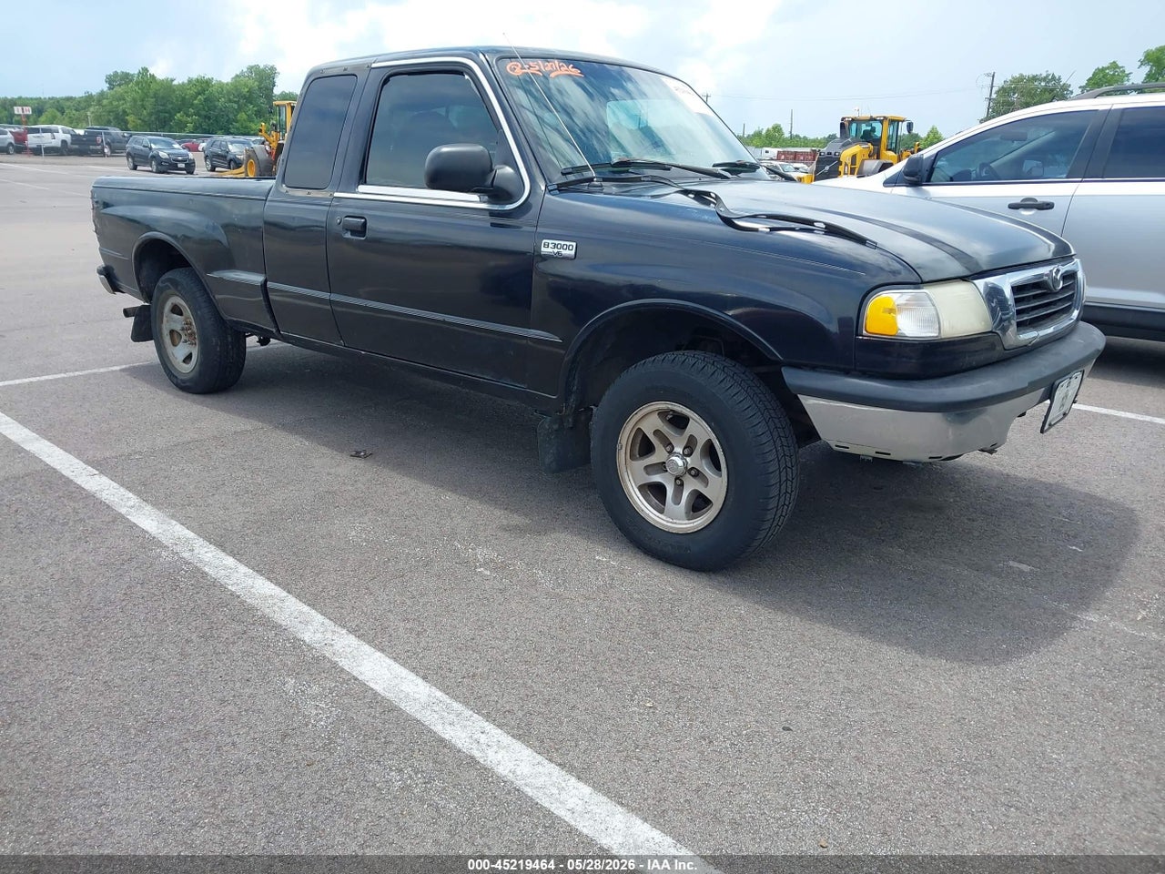 4F4YR16V9YT****** · 2000 MAZDA B3000 SE/TL