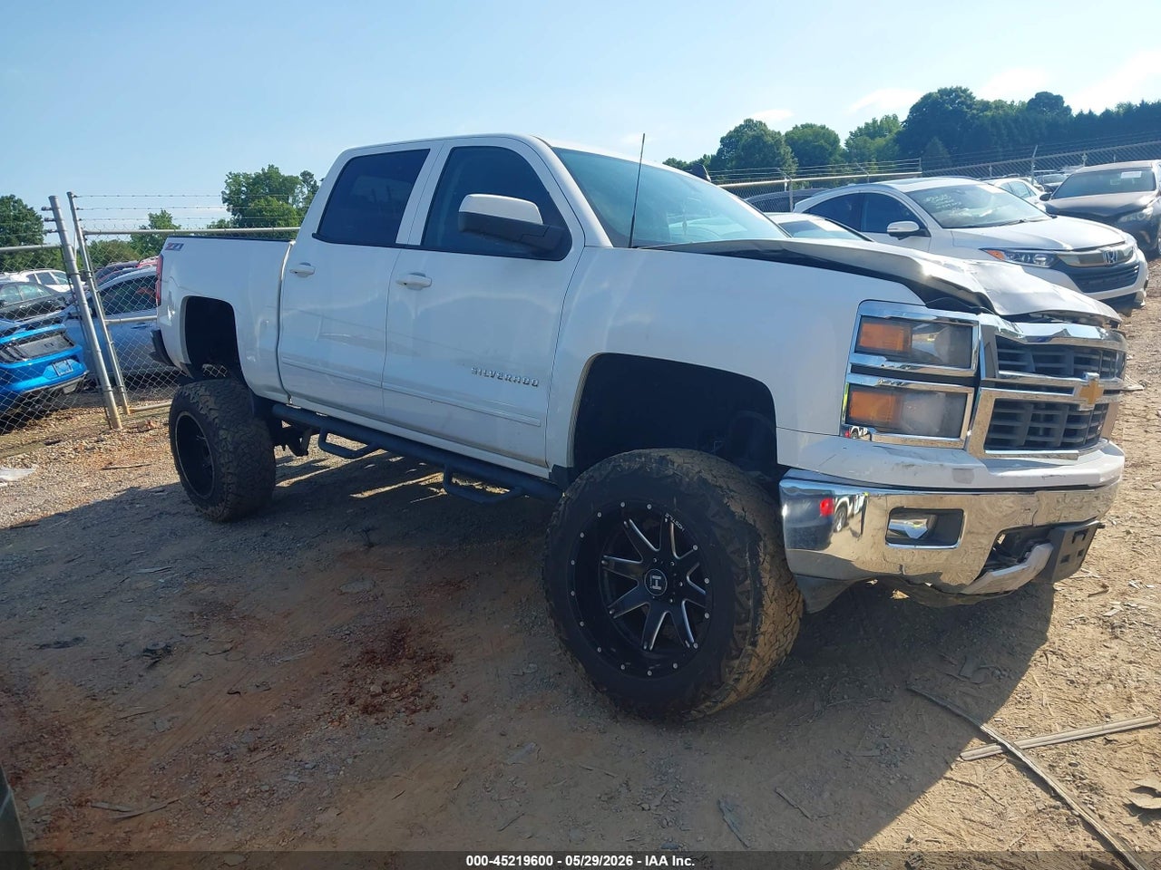 3GCUKREC7FG****** · 2015 CHEVROLET SILVERADO 1500 2LT