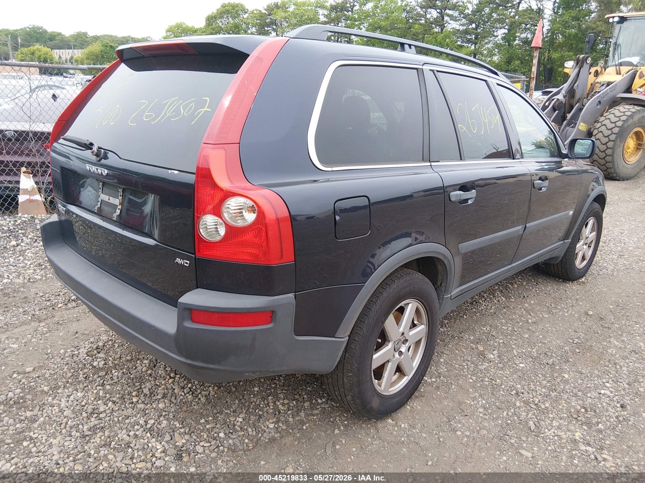 2005 VOLVO XC90 2.5T AWD · 4/10