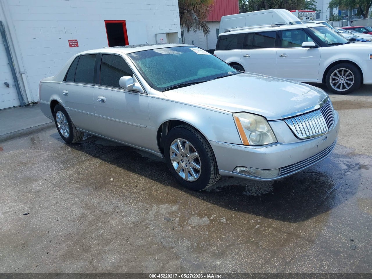 1G6KH5E68BU****** · 2011 CADILLAC DTS PREMIUM COLLECTION