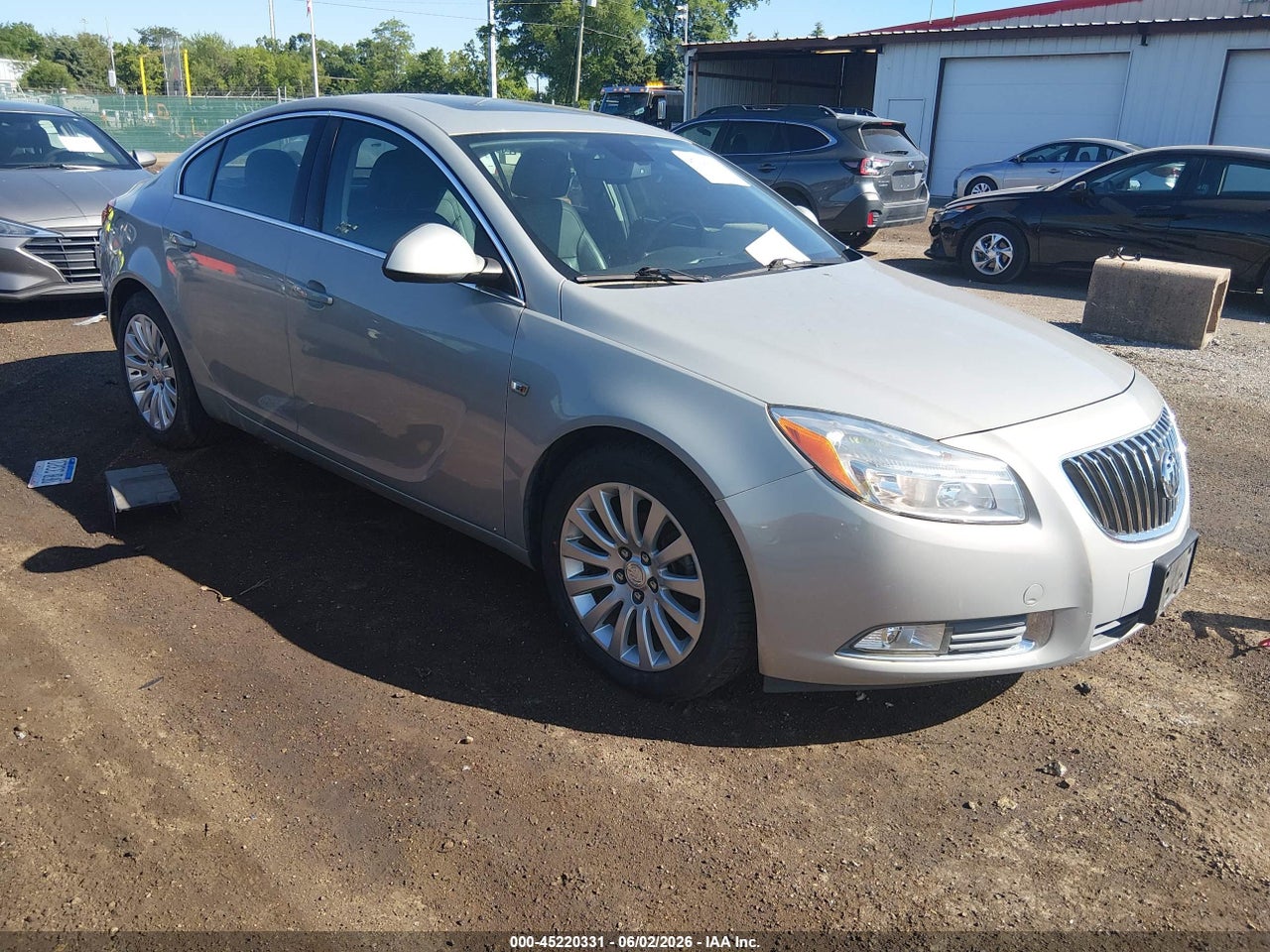 W04GU5GC1B1****** · 2011 BUICK REGAL CXL RUSSELSHEIM