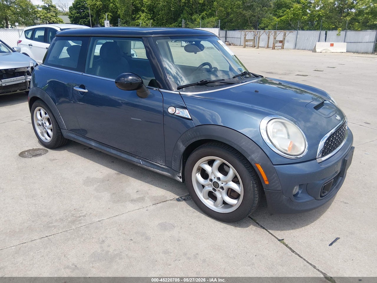 WMWSV3C5XBT****** · 2011 MINI COOPER S