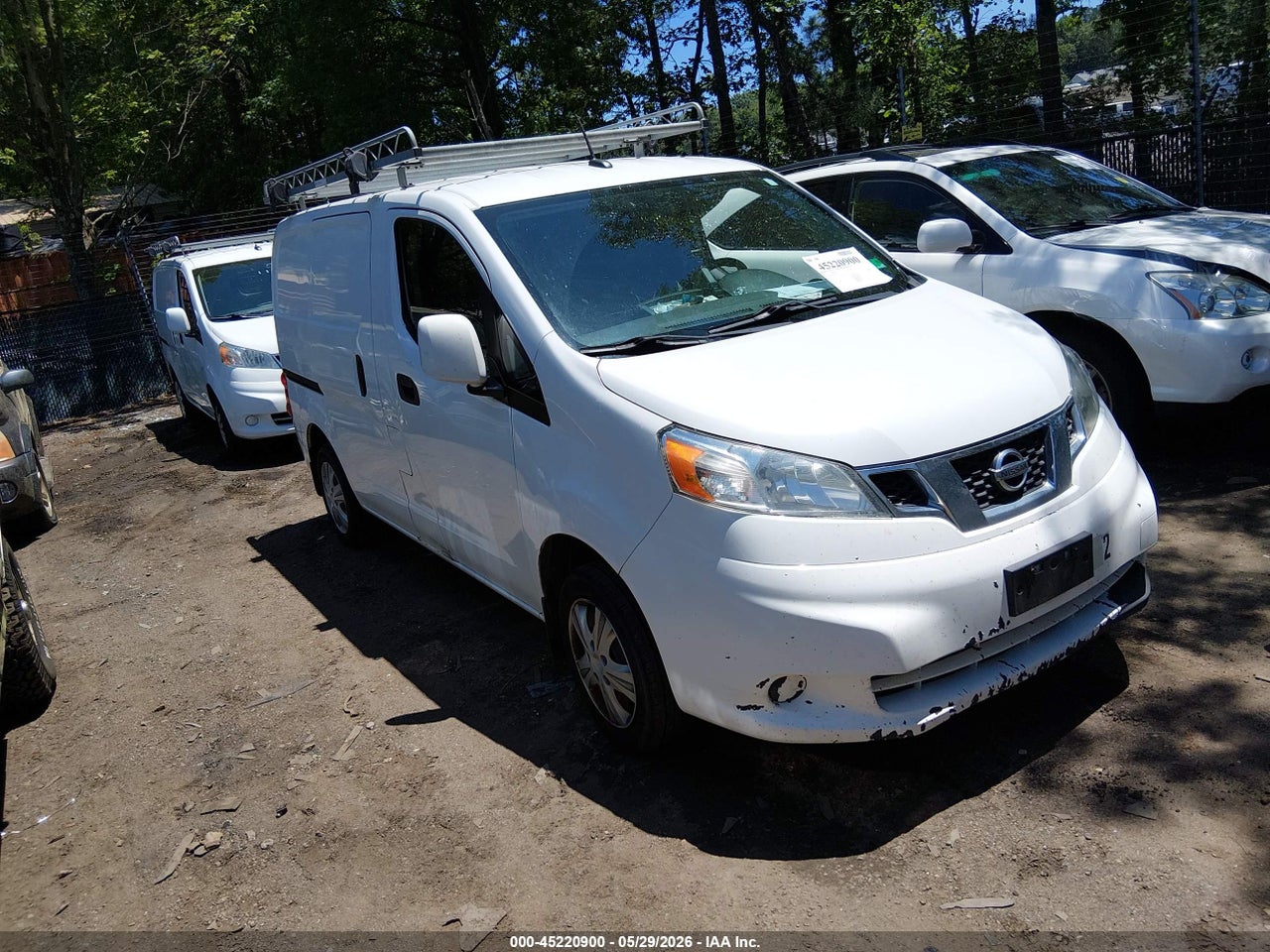 3N6CM0KN2FK****** · 2015 NISSAN NV200 SV