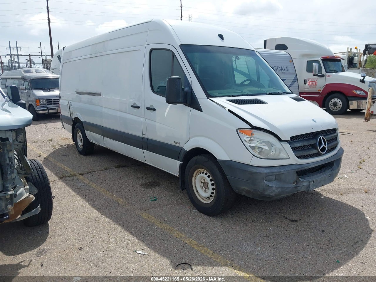 WD3PE8CB2B5****** · 2011 MERCEDES-BENZ SPRINTER 2500 HIGH ROOF