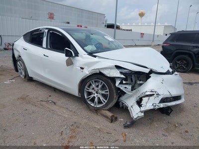 7SAYGDEE9PA****** · 2023 TESLA MODEL Y AWD/LONG RANGE DUAL MOTOR ALL-WHEEL DRIVE