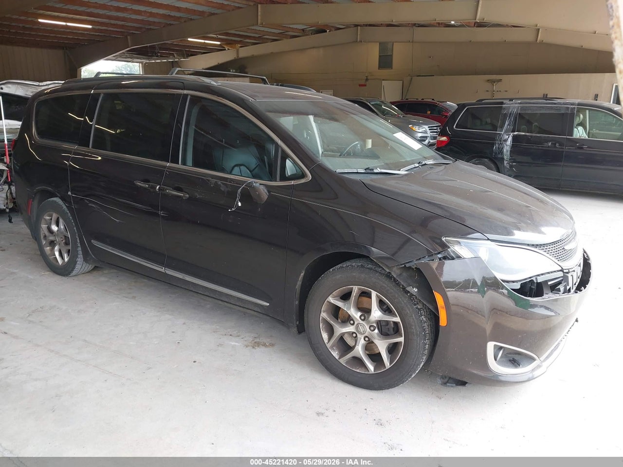 2C4RC1GG9KR****** · 2019 CHRYSLER PACIFICA LIMITED