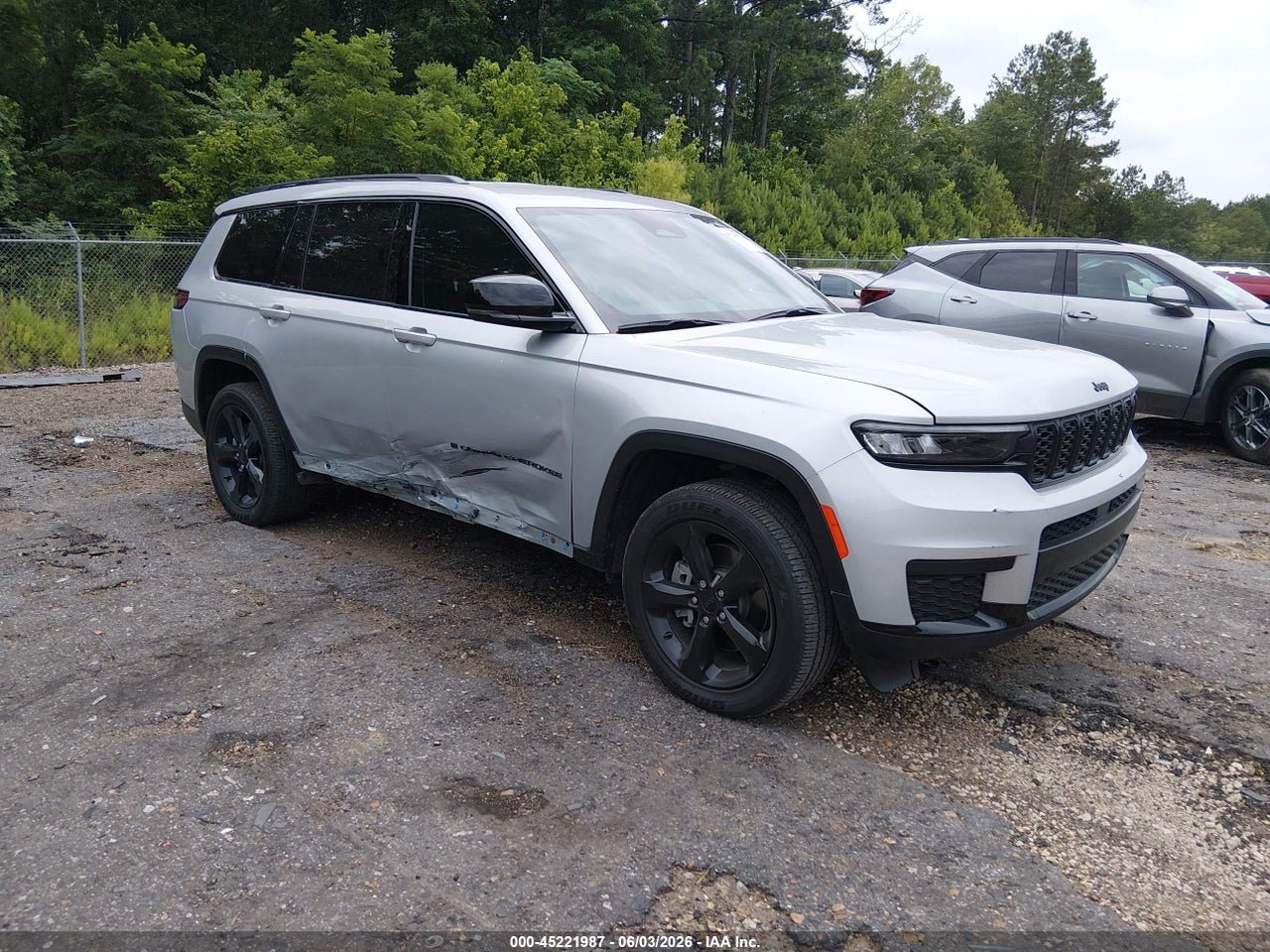 1C4RJJAG6P8****** · 2023 JEEP GRAND CHEROKEE L ALTITUDE 4X2