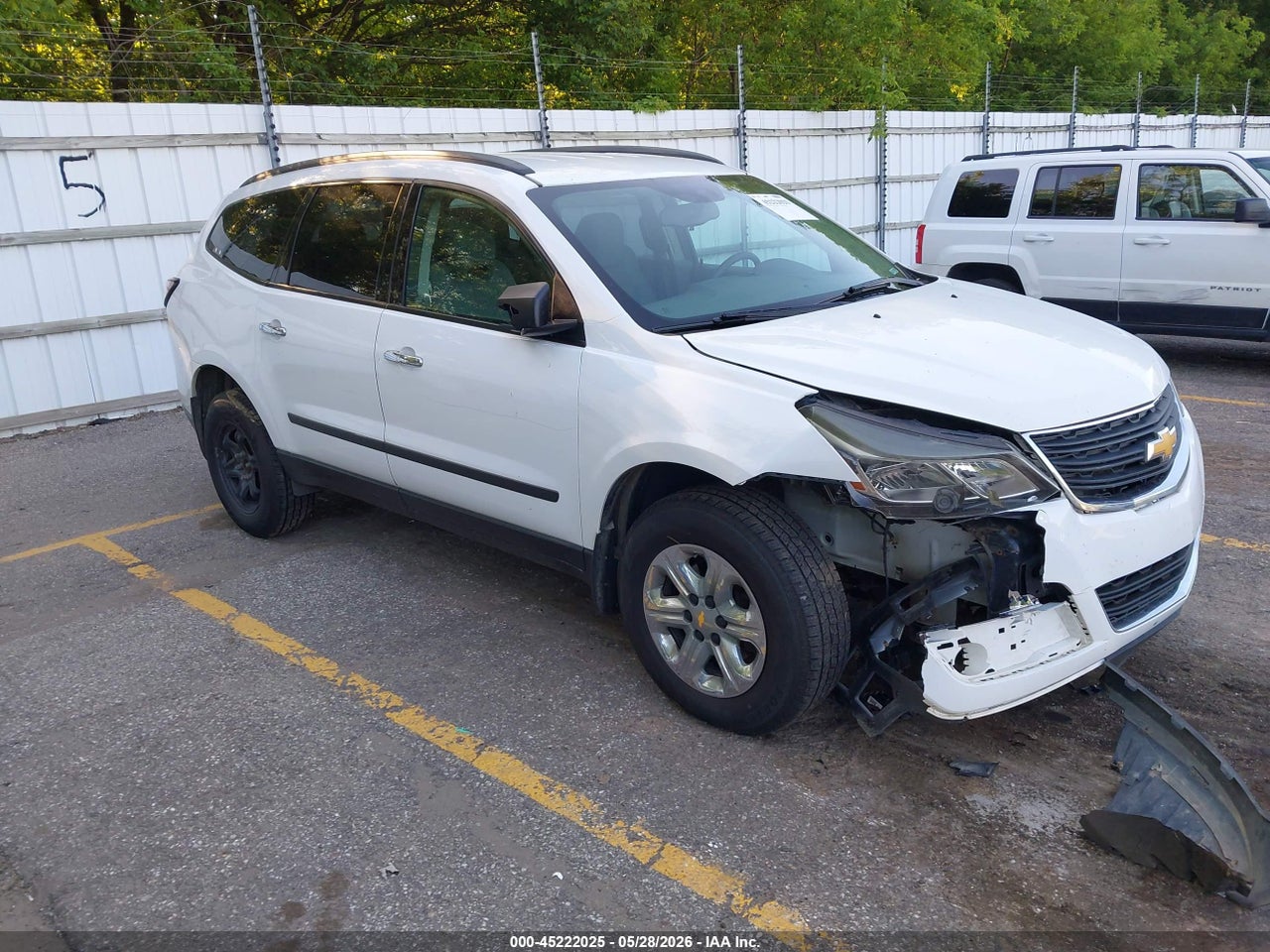 1GNKRFED0HJ****** · 2017 CHEVROLET TRAVERSE LS