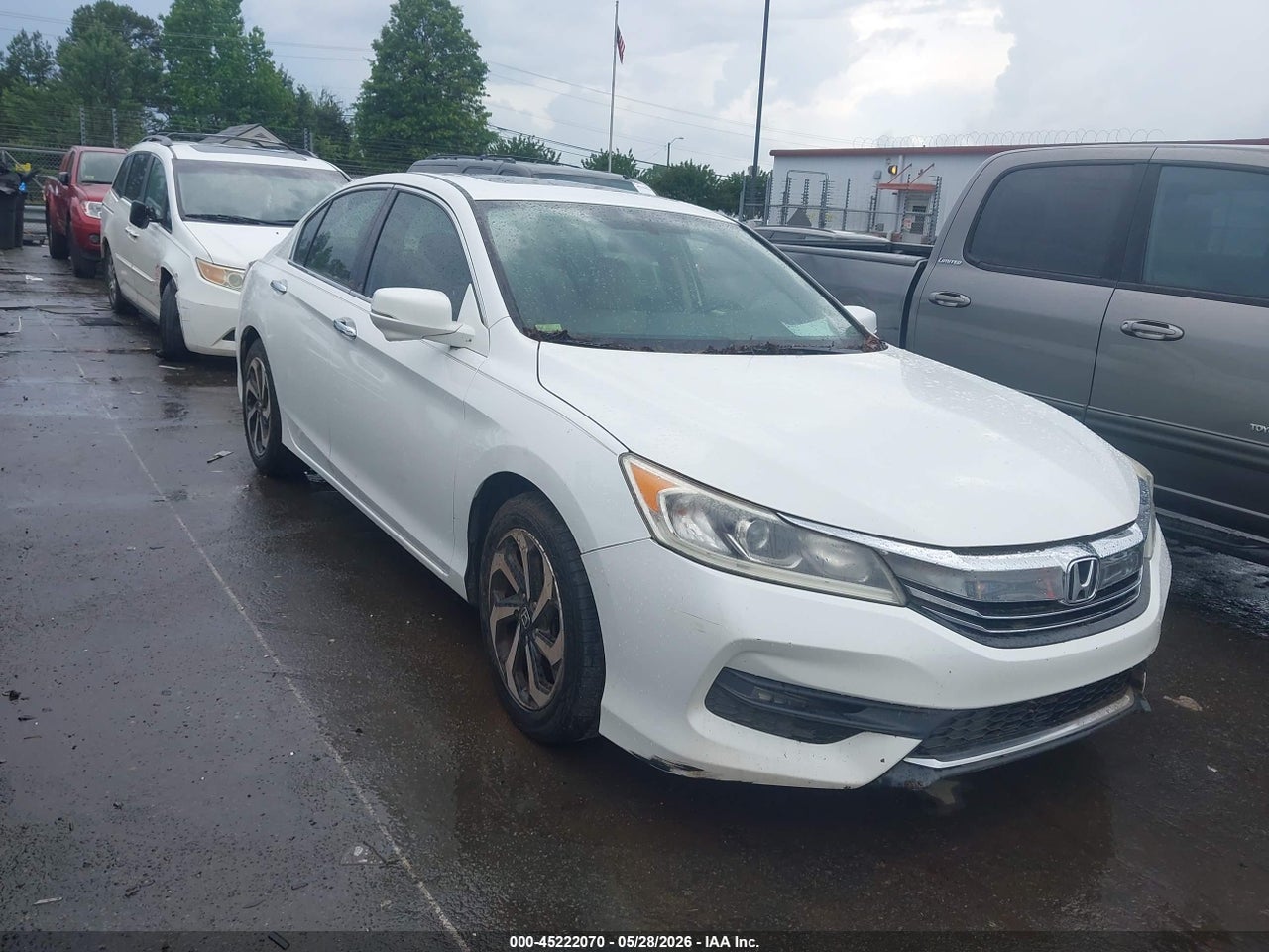 1HGCR3F84GA****** · 2016 HONDA ACCORD EX-L V-6