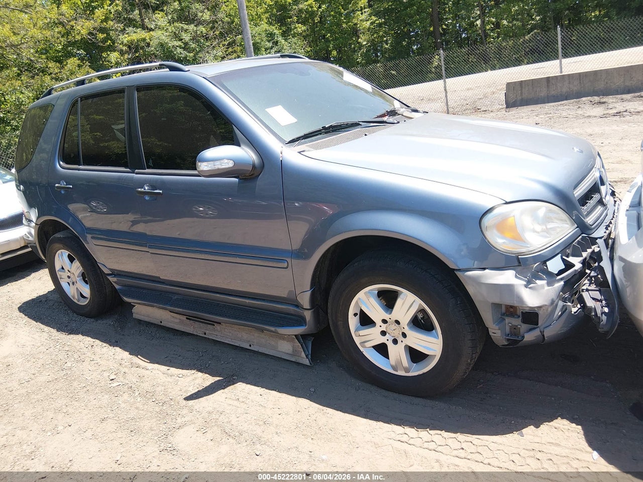4JGAB57E05A****** · 2005 MERCEDES-BENZ ML 350 4MATIC
