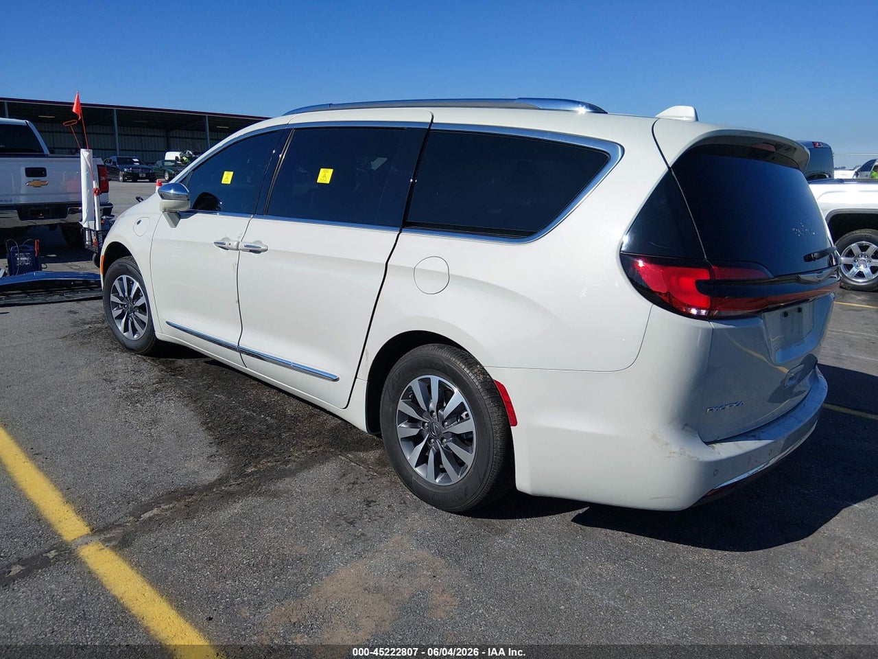 2021 CHRYSLER PACIFICA HYBRID LIMITED · 3/11