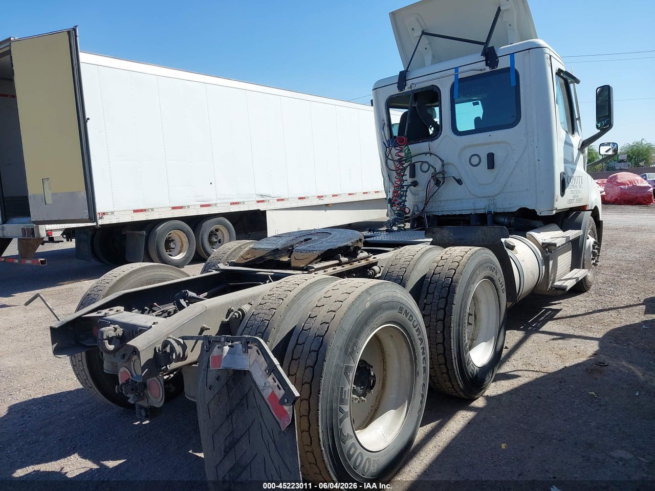 2022 FREIGHTLINER NEW CASCADIA 116   · 4/4