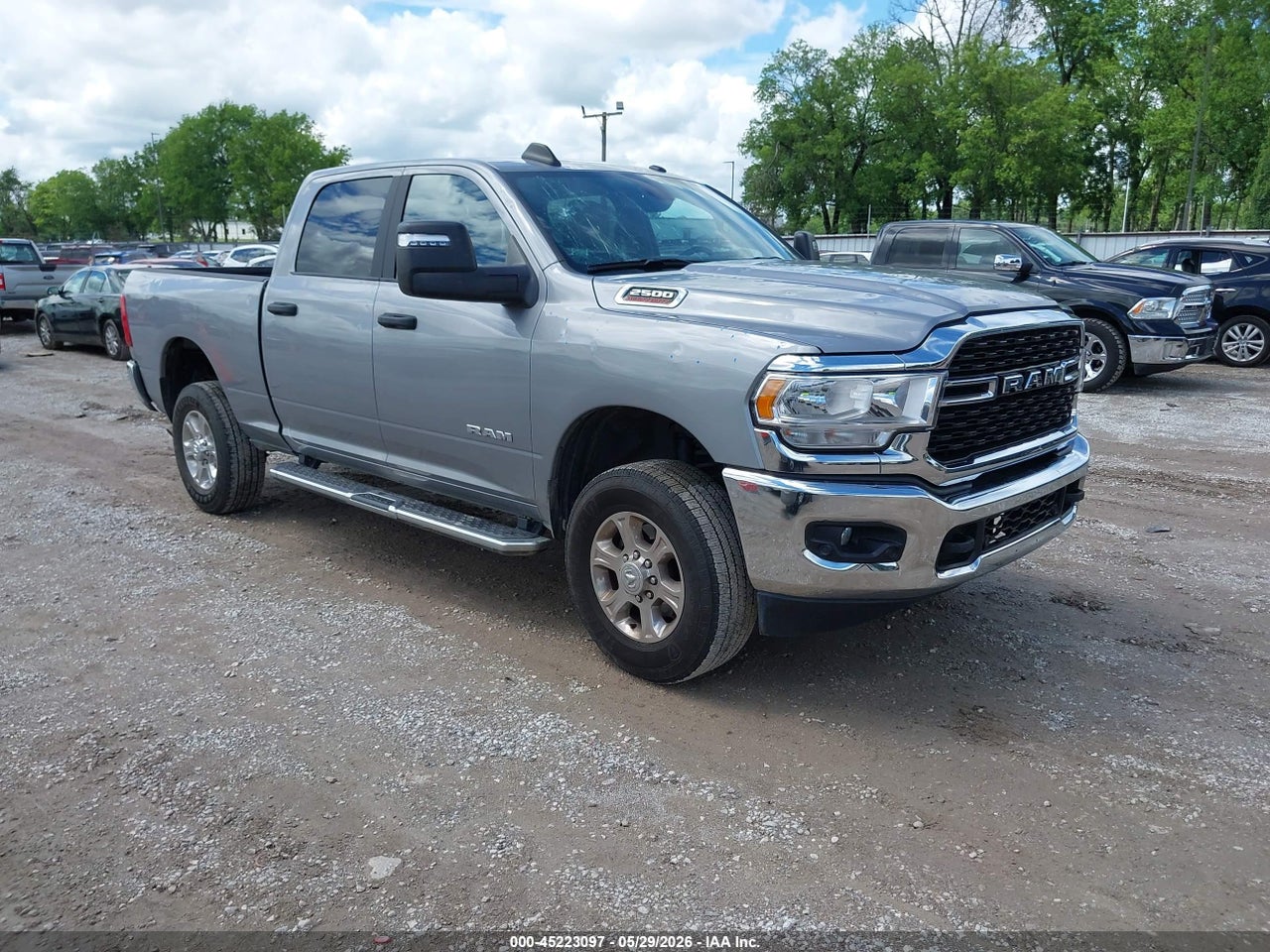 3C6UR5DJ3RG****** · 2024 RAM 2500 BIG HORN  4X4 6'4 BOX