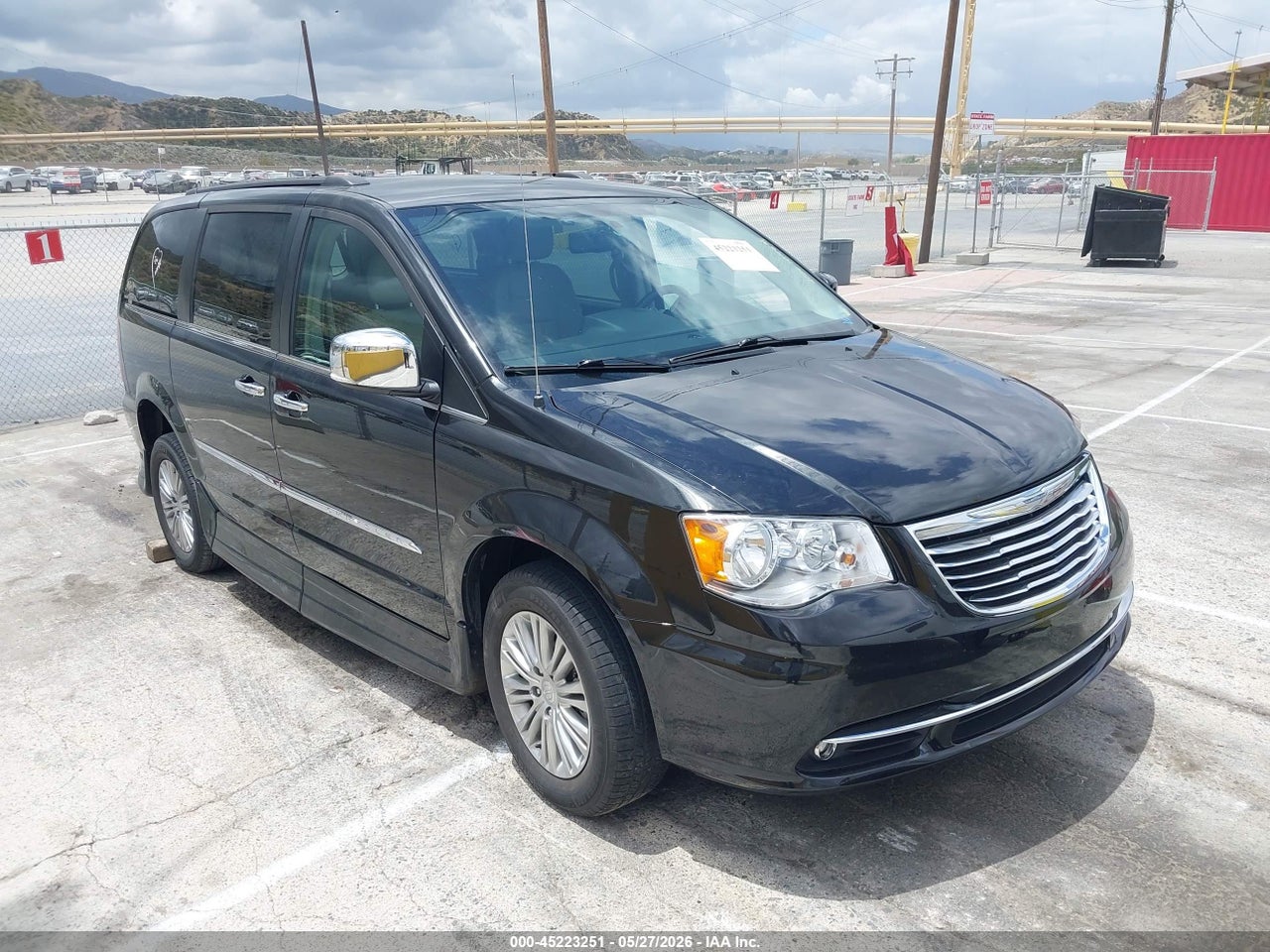 2C4RC1CG8GR****** · 2016 CHRYSLER TOWN &amp; COUNTRY TOURING-L