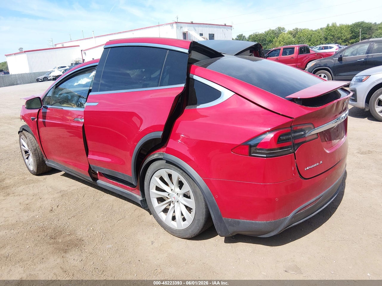5YJXCAE29JF****** · 2018 TESLA MODEL X   · 3/11