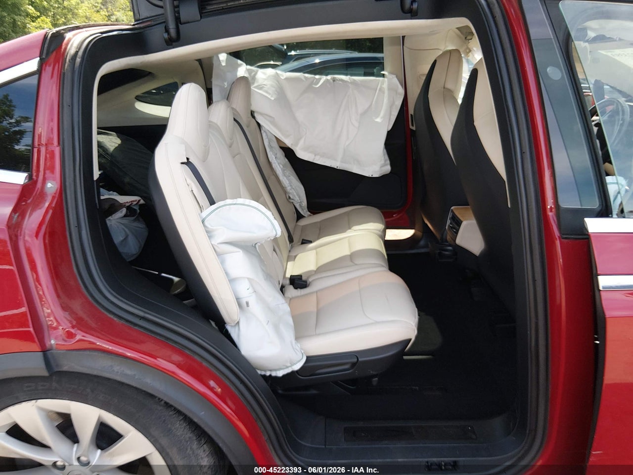 5YJXCAE29JF****** · 2018 TESLA MODEL X   · 8/11