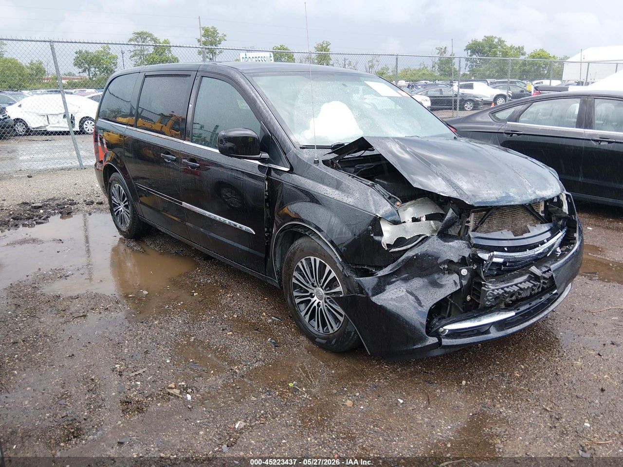 2C4RC1HG3ER****** · 2014 CHRYSLER TOWN &amp; COUNTRY S