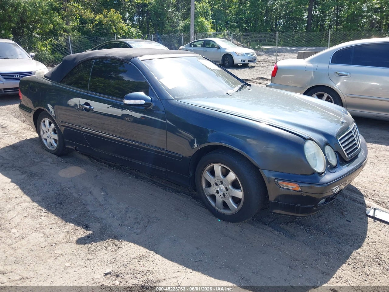 WDBLK65G41T****** · 2001 MERCEDES-BENZ CLK 320