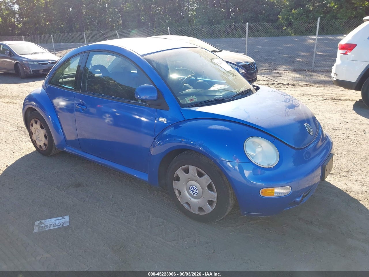 3VWCC21COYM****** · 2000 VOLKSWAGEN NEW BEETLE GLS