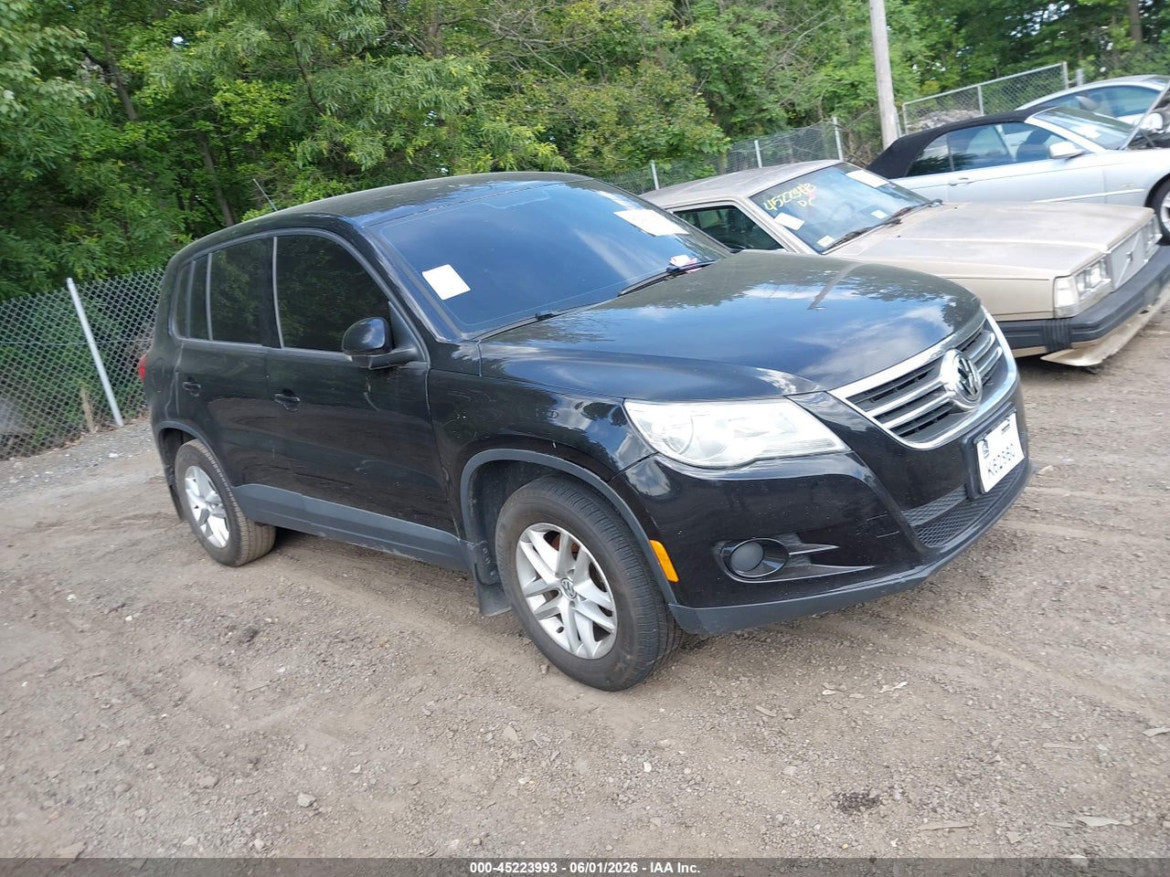 WVGBV7AX1BW****** · 2011 VOLKSWAGEN TIGUAN S