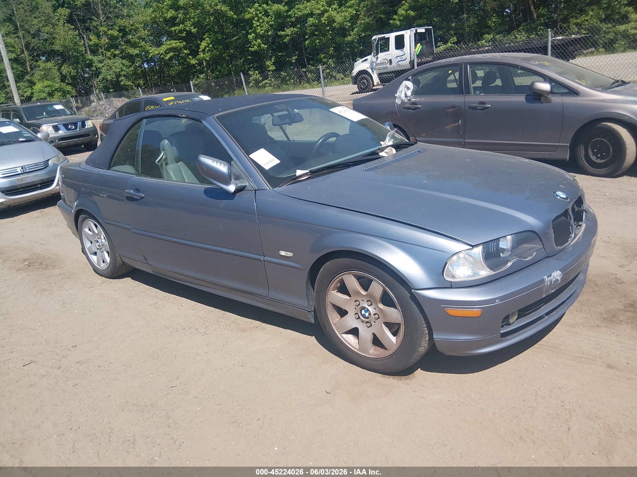 WBABS33421J****** · 2001 BMW 325CI