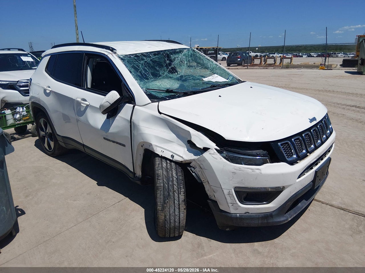 3C4NJCBB7JT****** · 2018 JEEP COMPASS LATITUDE FWD