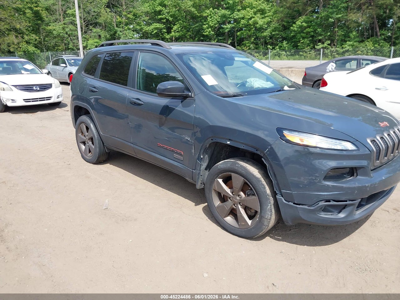 1C4PJMCB4GW****** · 2016 JEEP CHEROKEE 75TH ANNIVERSARY