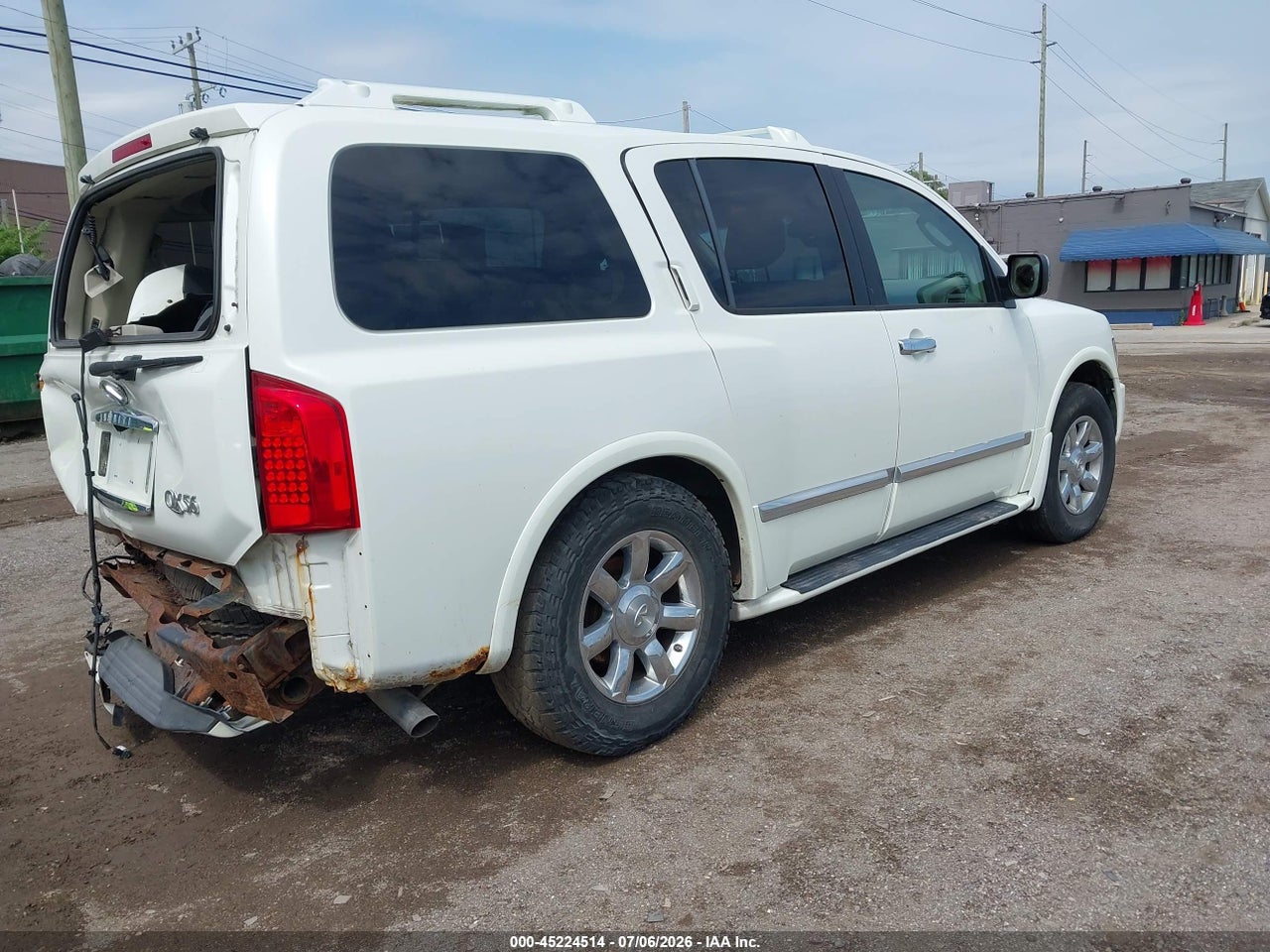2007 INFINITI QX56   · 4/11
