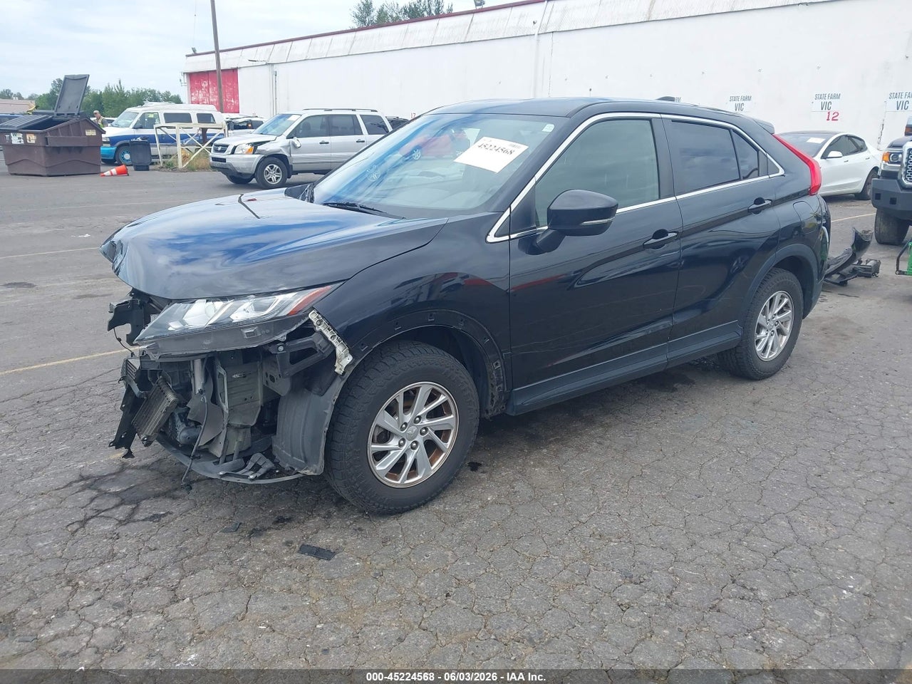 2019 MITSUBISHI ECLIPSE CROSS ES · 2/11