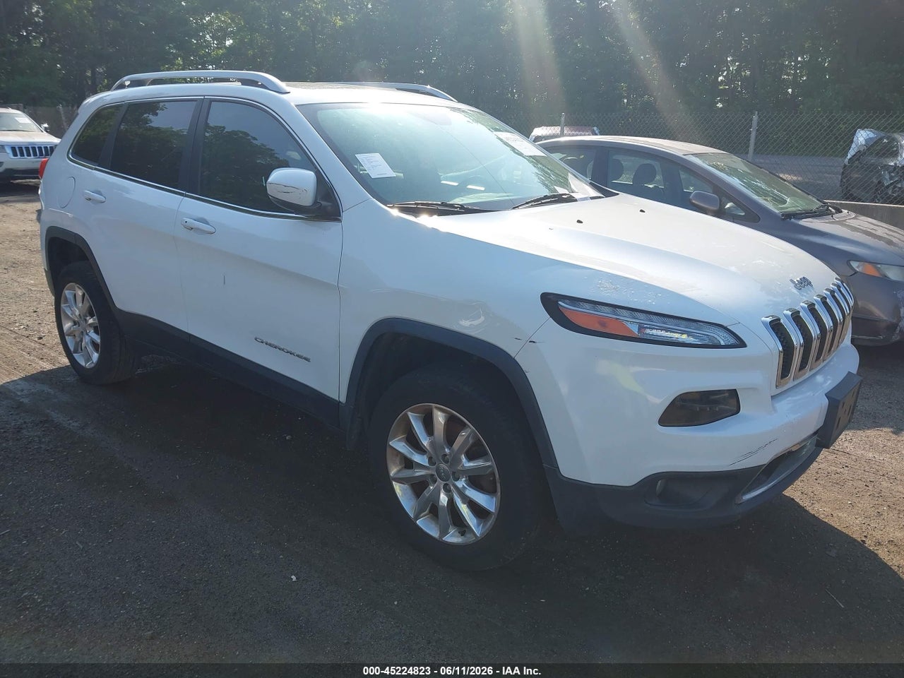 1C4PJMDSXHW****** · 2017 JEEP CHEROKEE LIMITED 4X4