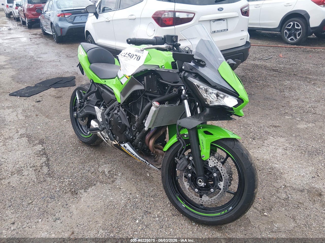 ML5EXEP18SD****** · 2025 KAWASAKI EX650 P