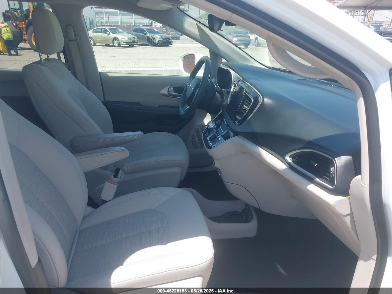 2018 CHRYSLER PACIFICA HYBRID TOURING PLUS · 5/11