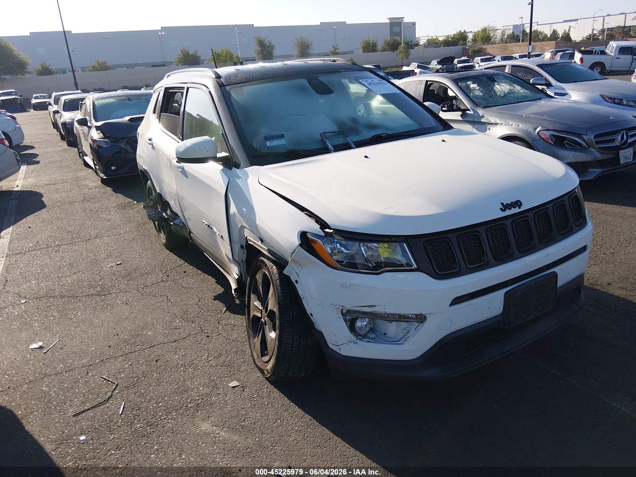 3C4NJCBB9KT****** · 2019 JEEP COMPASS ALTITUDE FWD