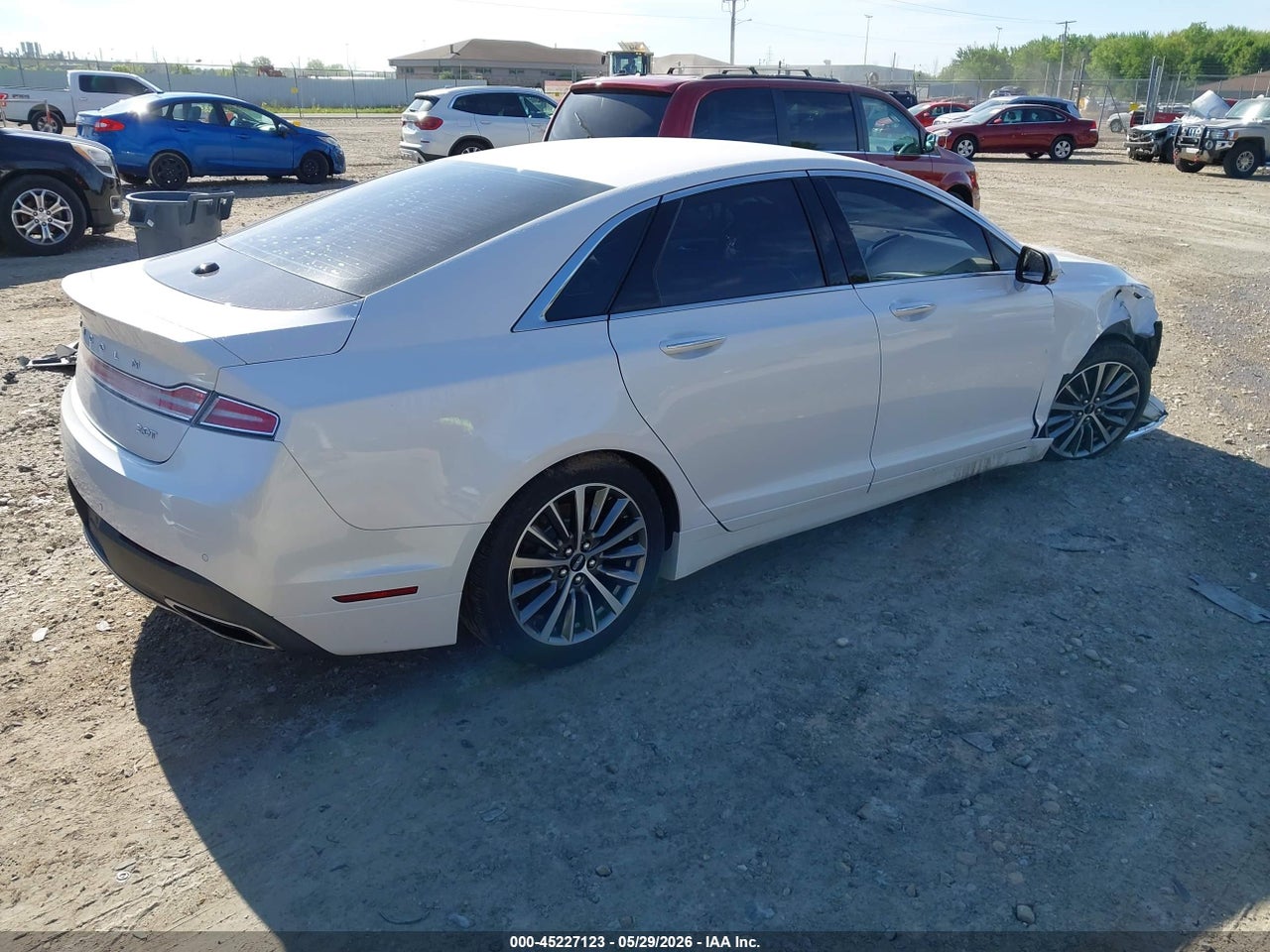 2019 LINCOLN MKZ STANDARD · 4/11
