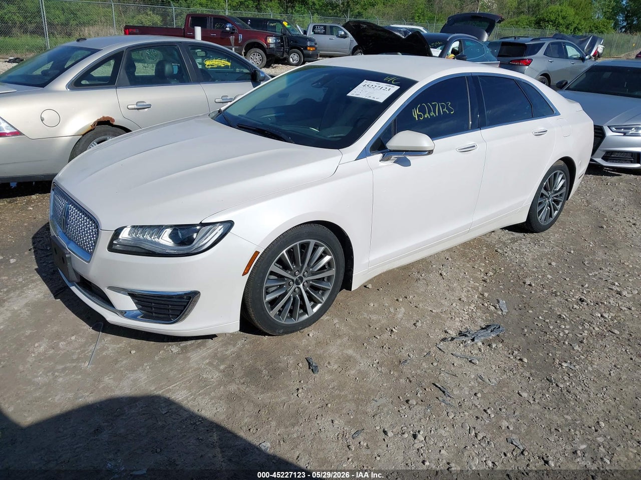 2019 LINCOLN MKZ STANDARD · 2/11