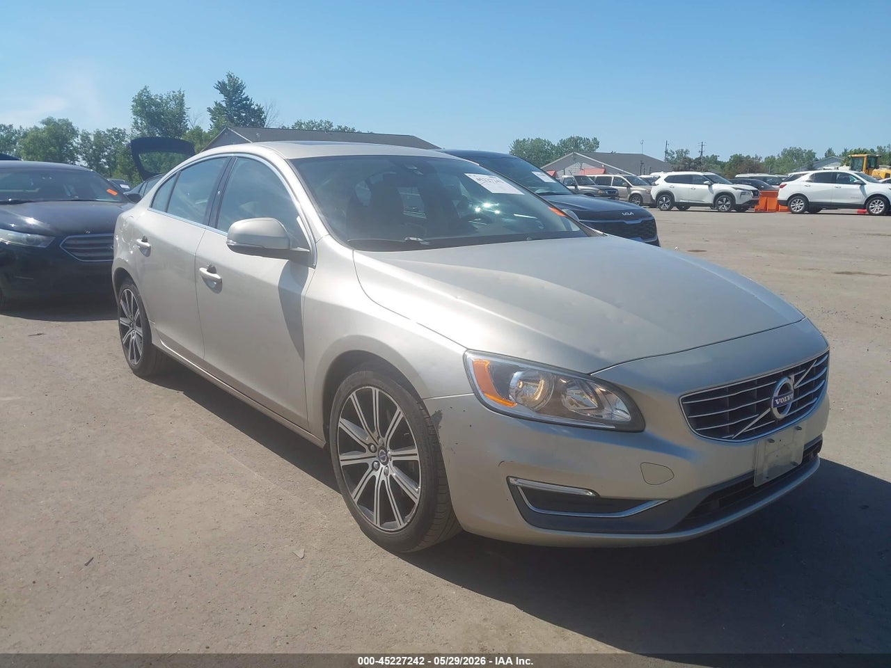 LYV402TK8HB****** · 2017 VOLVO S60 INSCRIPTION T5