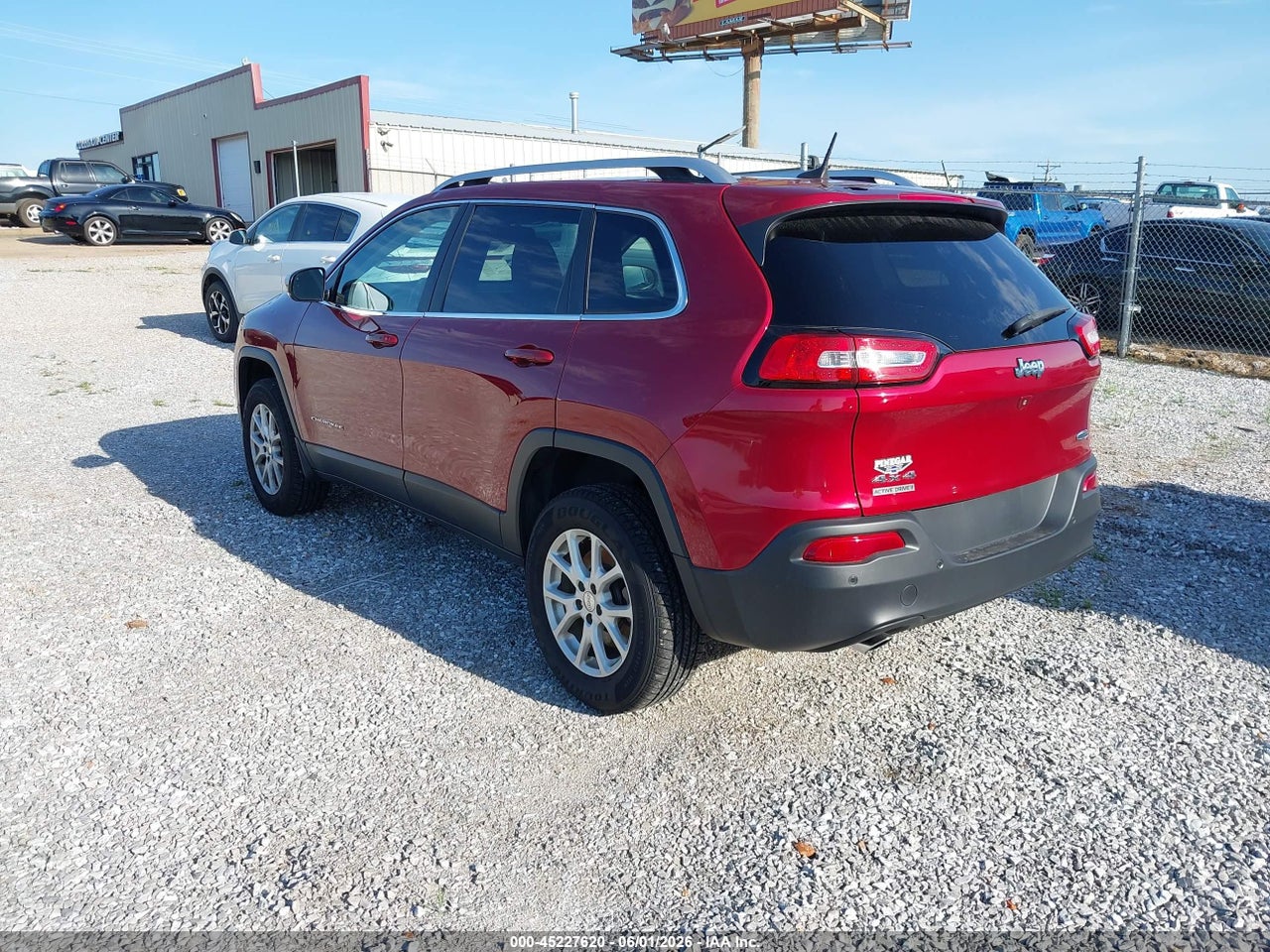 2017 JEEP CHEROKEE LATITUDE 4X4 · 3/11