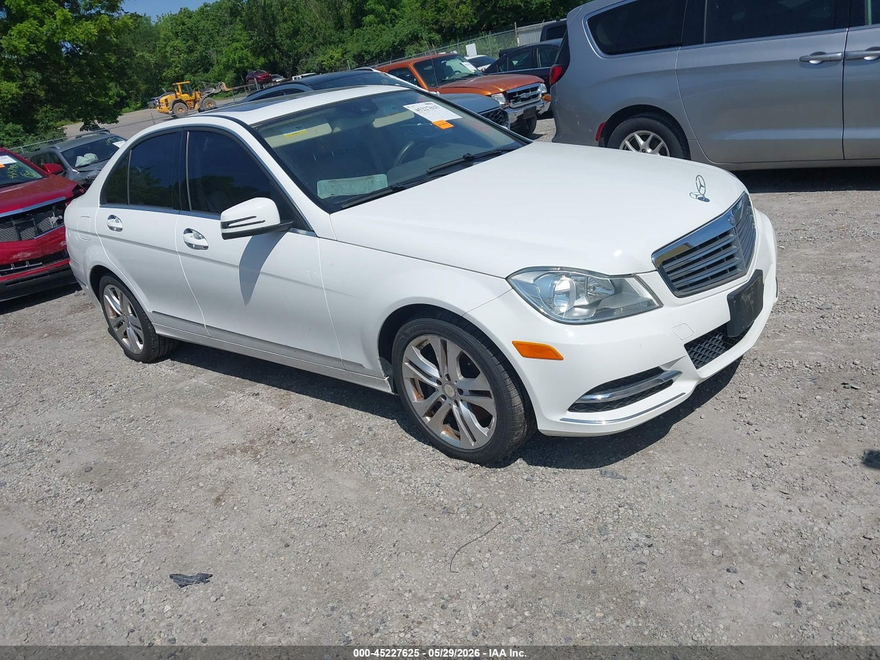 WDDGF8AB1DR****** · 2013 MERCEDES-BENZ C 300 LUXURY 4MATIC