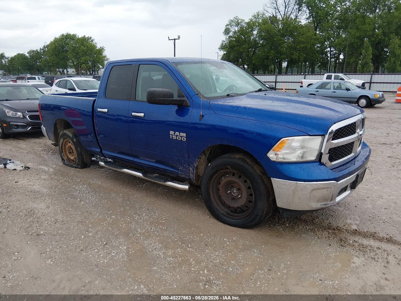 1C6RR7GGXHS****** · 2017 RAM 1500 SLT  4X4 6'4 BOX