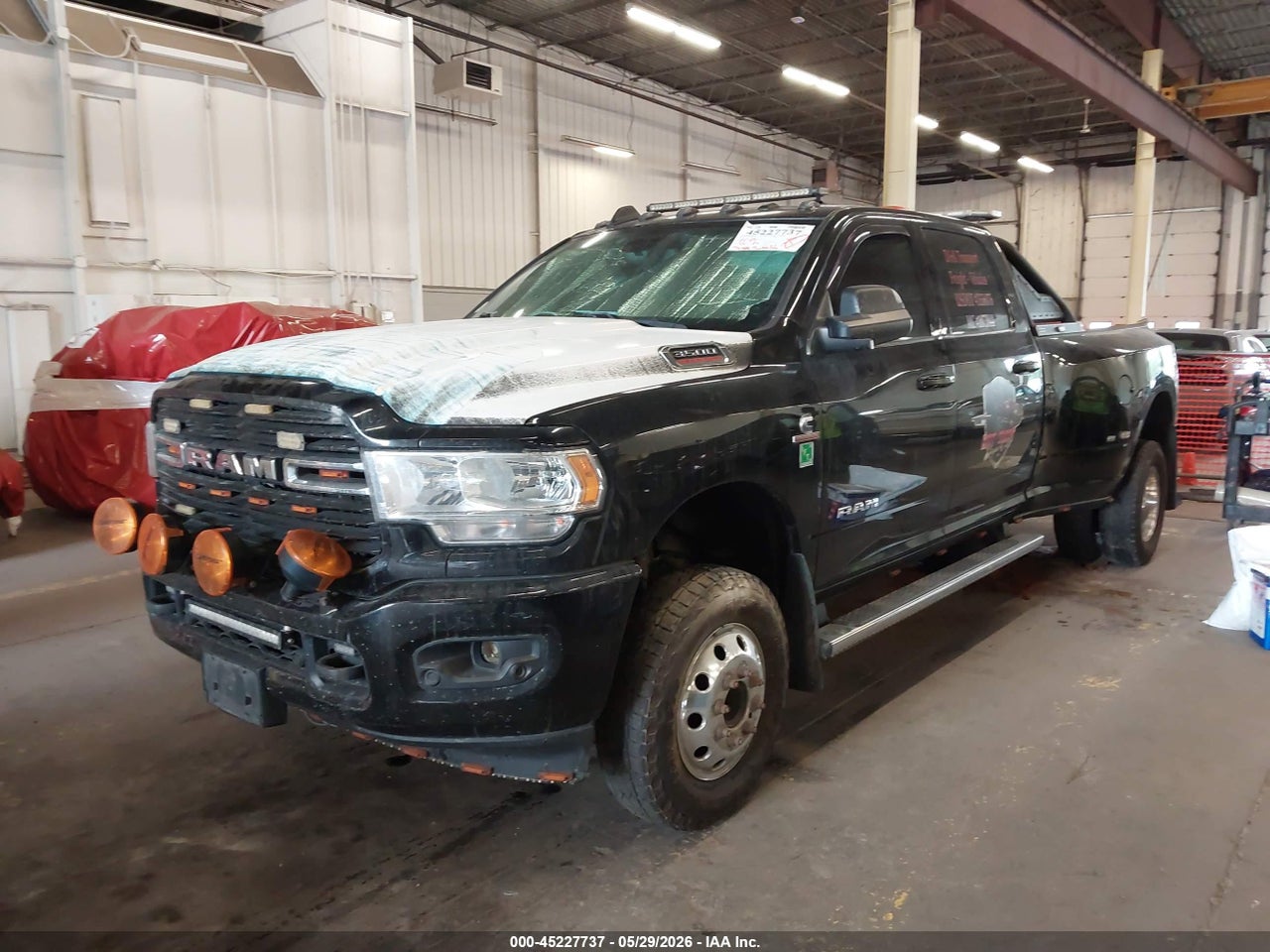3C63RRHL7KG****** · 2019 RAM 3500 BIG HORN  4X4 8' BOX