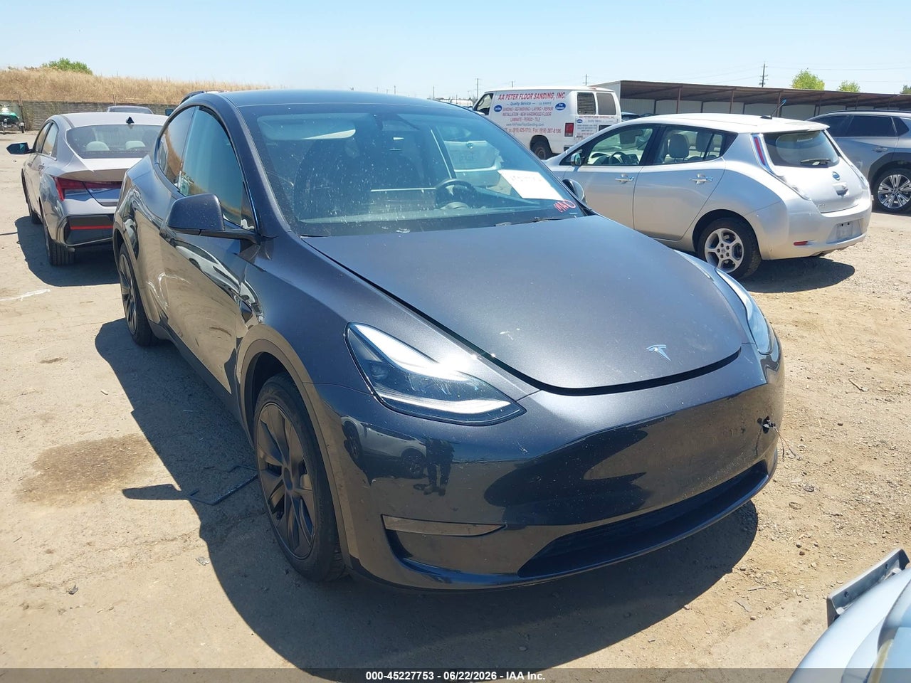 7SAYGDEE1SF****** · 2025 TESLA MODEL Y LONG RANGE DUAL MOTOR ALL-WHEEL DRIVE