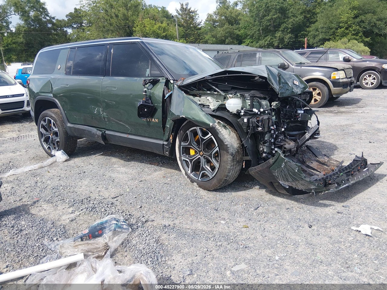 7PDSGABA6PN****** · 2023 RIVIAN R1S ADVENTURE