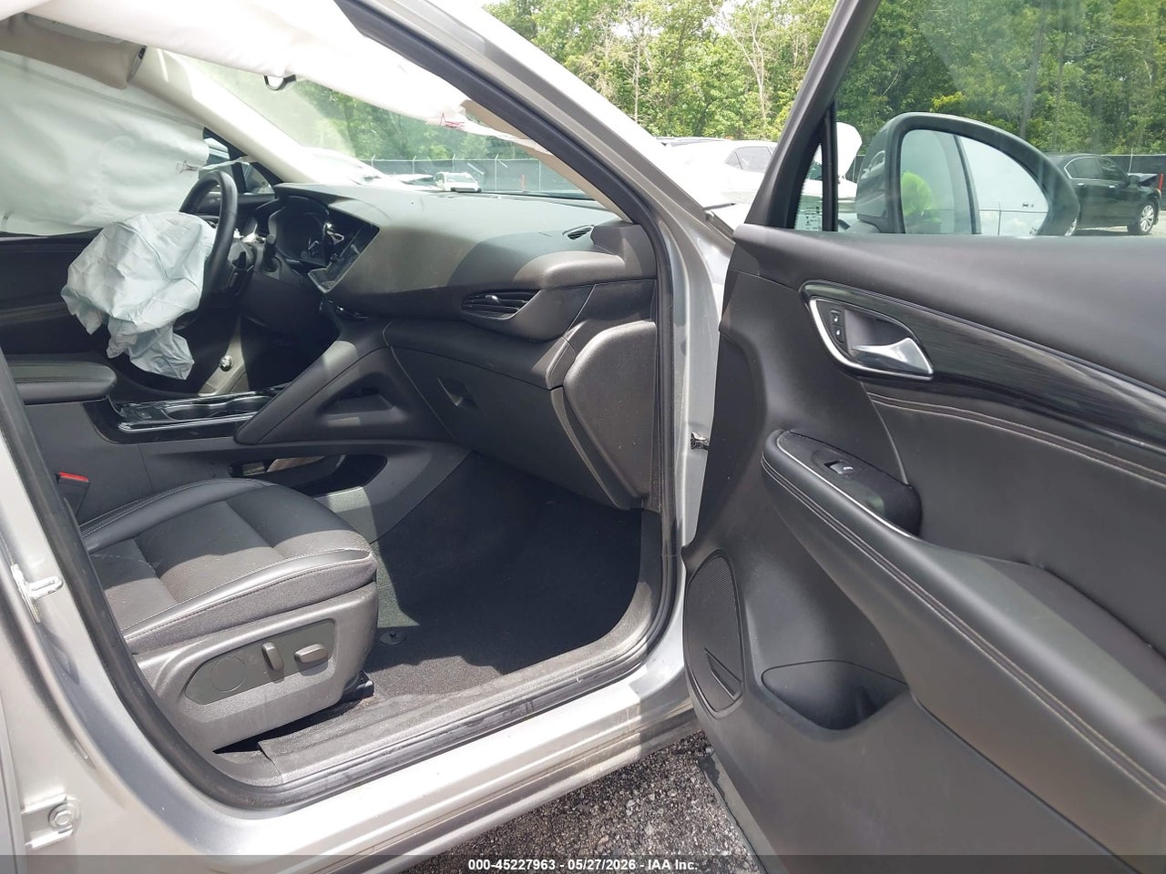 2023 BUICK ENVISION ESSENCE FWD · 5/11