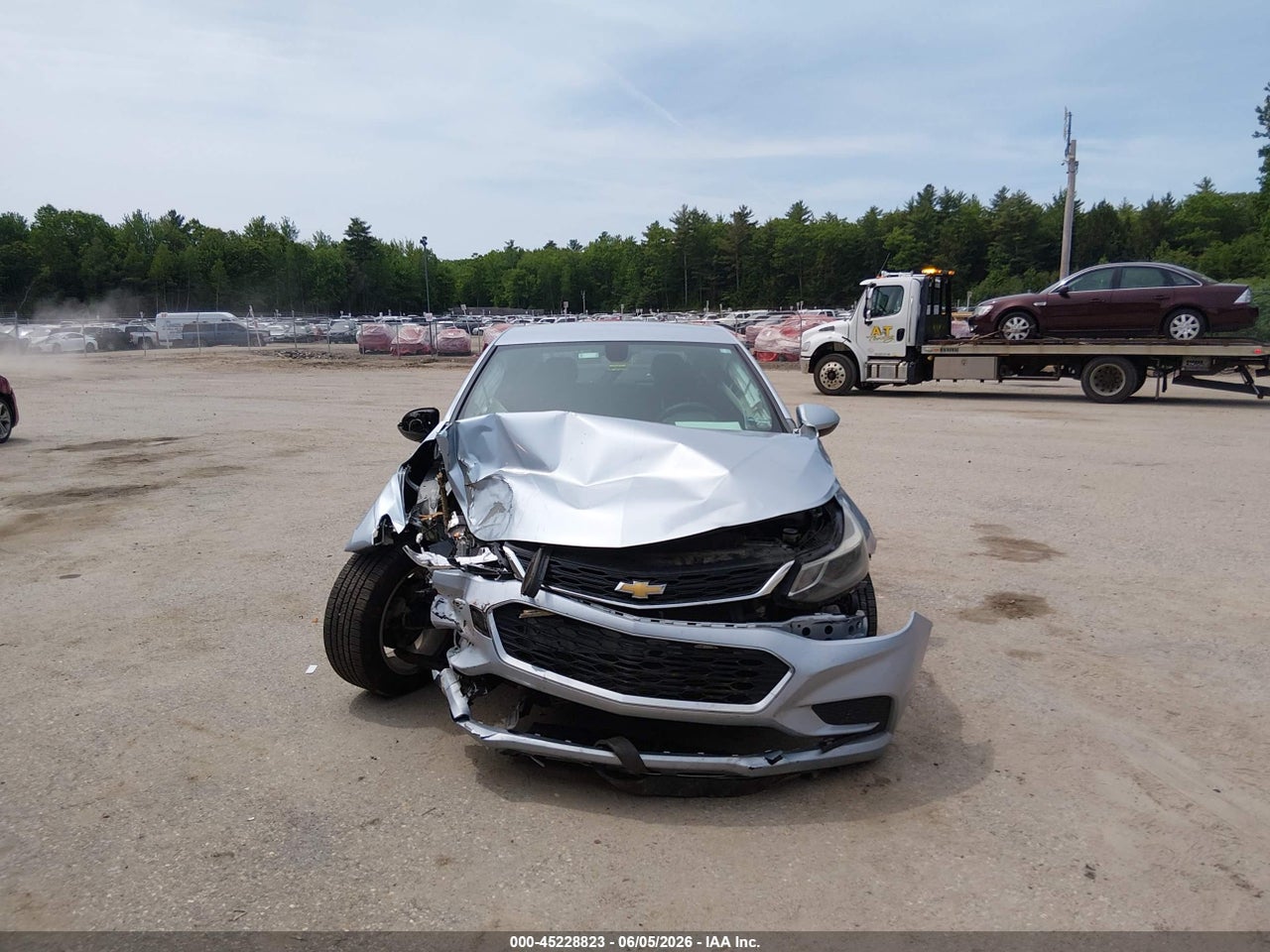 2017 CHEVROLET CRUZE LT AUTO · 6/10