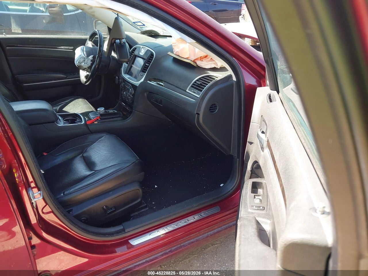 2019 CHRYSLER 300 LIMITED · 5/11