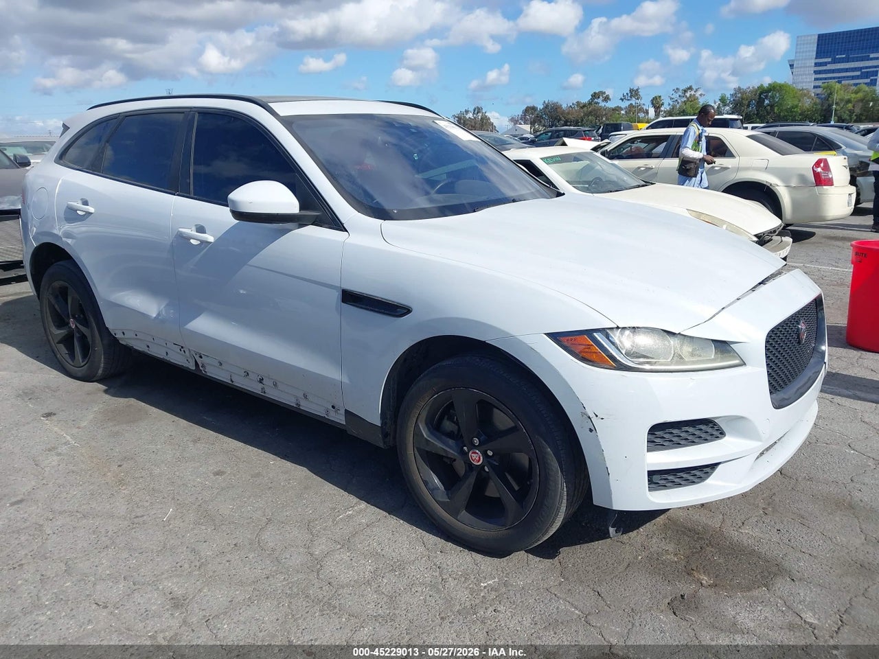 SADCJ2BVXHA****** · 2017 JAGUAR F-PACE 35T PREMIUM