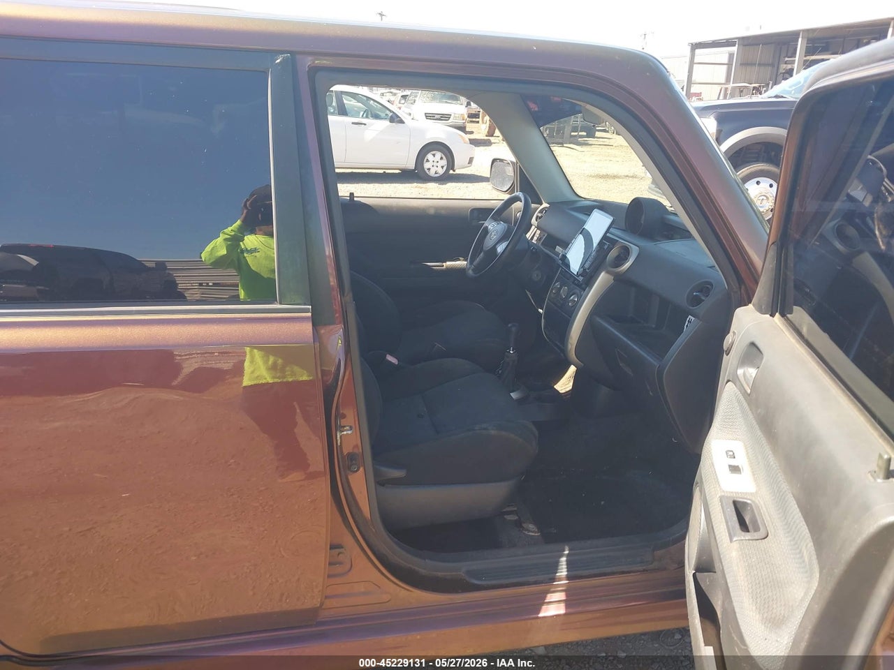 2006 SCION XB   · 5/11