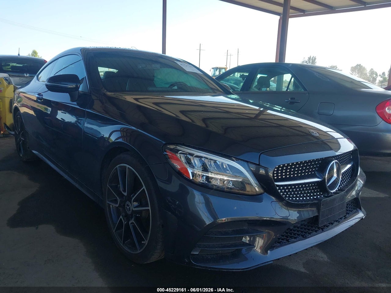 WDDWJ8DB7KF****** · 2019 MERCEDES-BENZ C 300