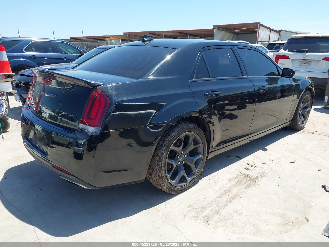 2023 CHRYSLER 300 300S · 4/11