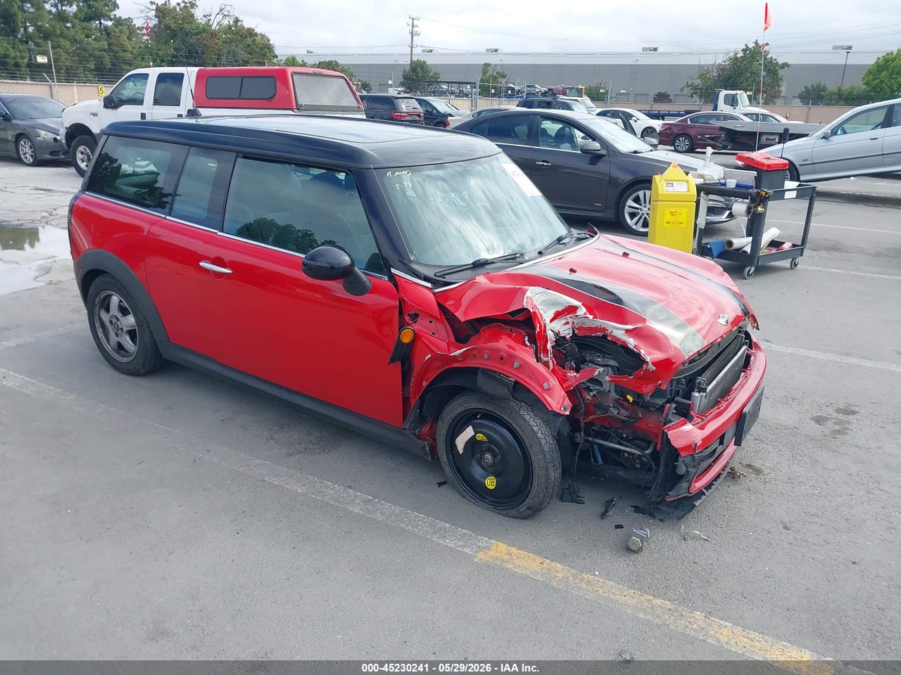 WMWML33519T****** · 2009 MINI COOPER CLUBMAN